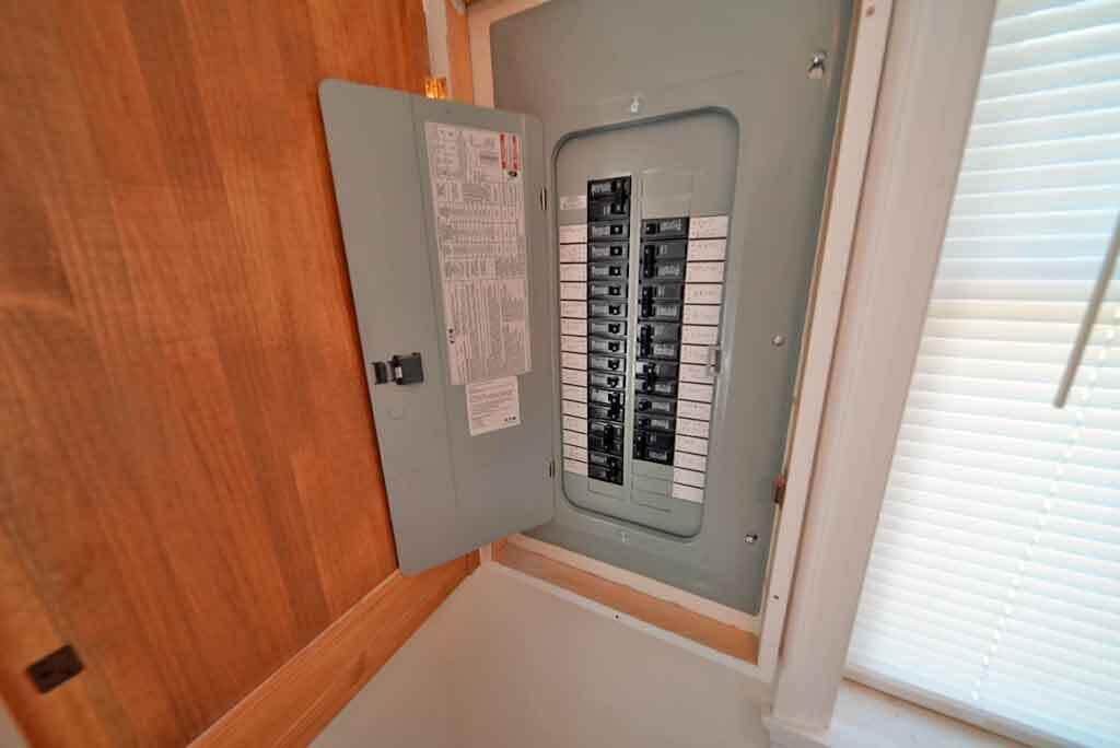 160 Snow Road Bridgewater, ME 04735 - Photo 30 of 58 extra-circuits-100-amp-pane