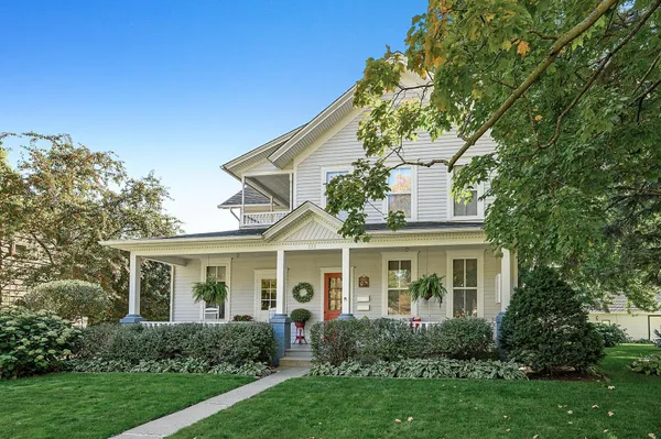 $639,000 | 333 West 2nd Street, Waconia, MN 55387