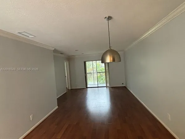$2,100 | 10329 Northwest 11th Street, Unit 201, Pembroke Pines, FL 33026