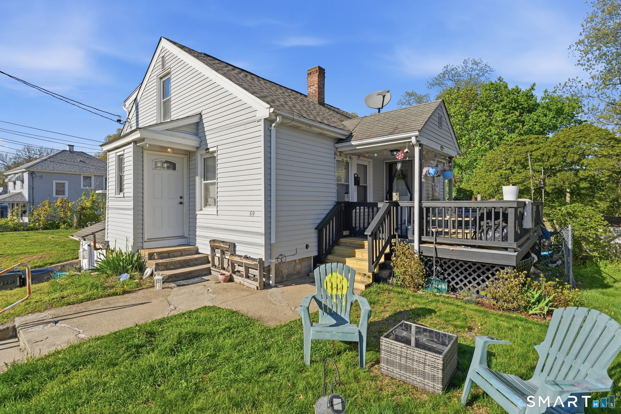 59 Raymond Street New London, CT 06320 - Photo 3 of 31
