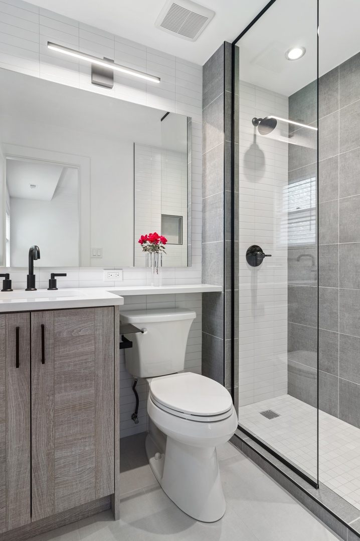 1116 West Addison Street Chicago, IL 60613 - Photo 31 of 48 Gallery Image 31