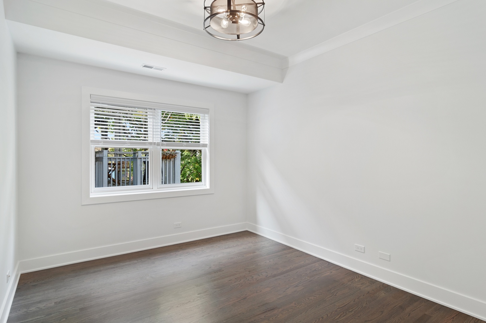 1116 West Addison Street Chicago, IL 60613 - Photo 32 of 48 Gallery Image 32