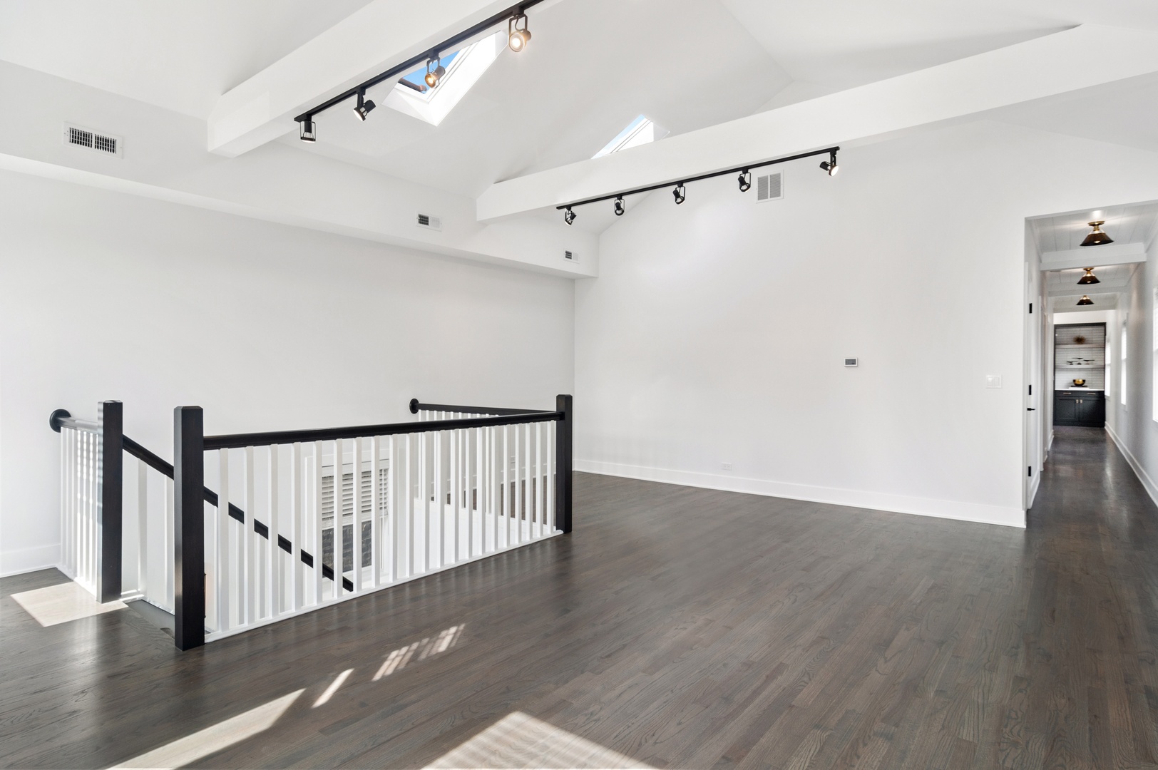1116 West Addison Street Chicago, IL 60613 - Photo 38 of 48 Gallery Image 38