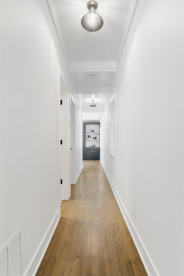 1116 West Addison Street Chicago, IL 60613 - Photo 5 of 48 Gallery Image 5