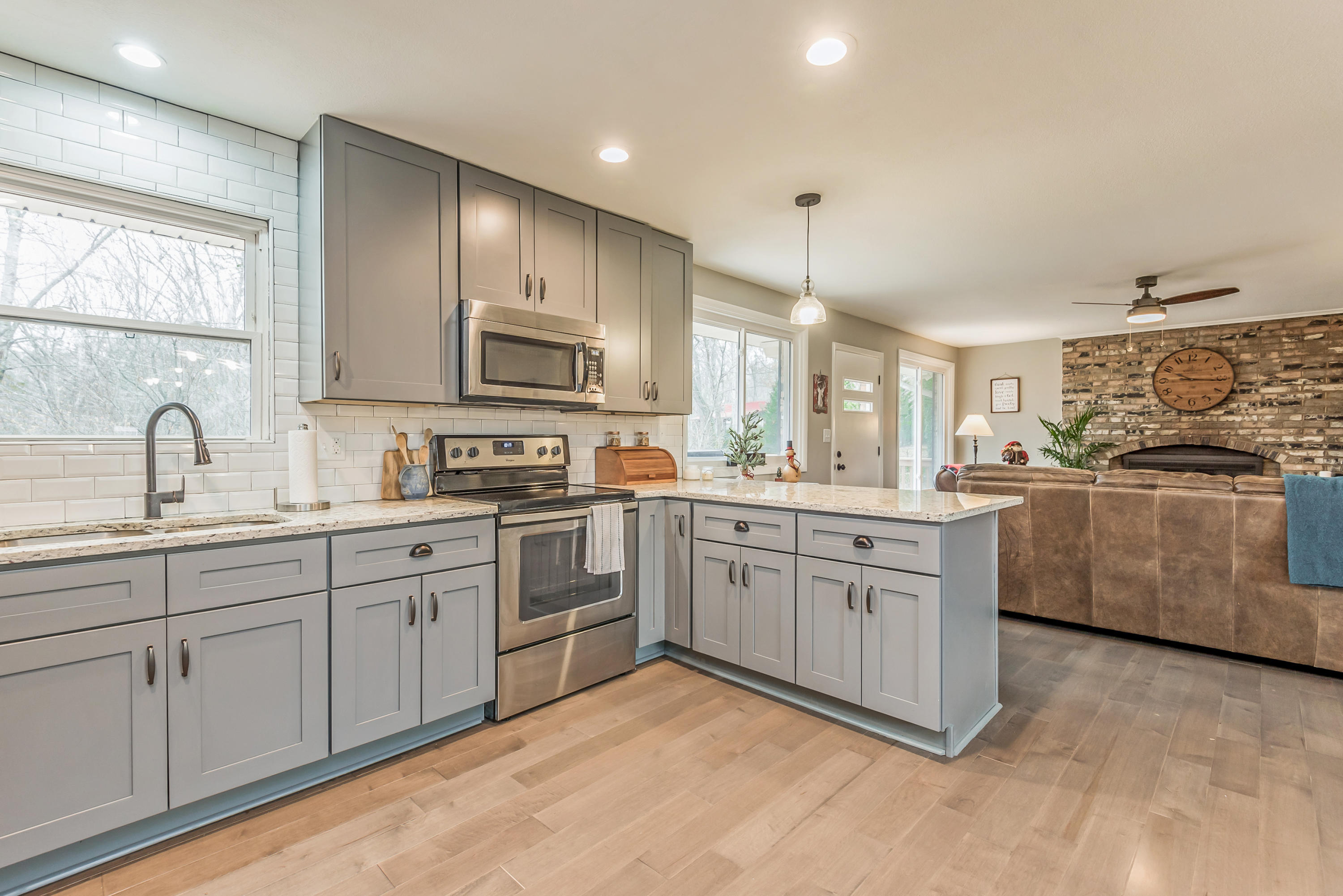 8015 Shady Lane Powell, TN 37849 - Photo 11 of 38 8015shadyln-13