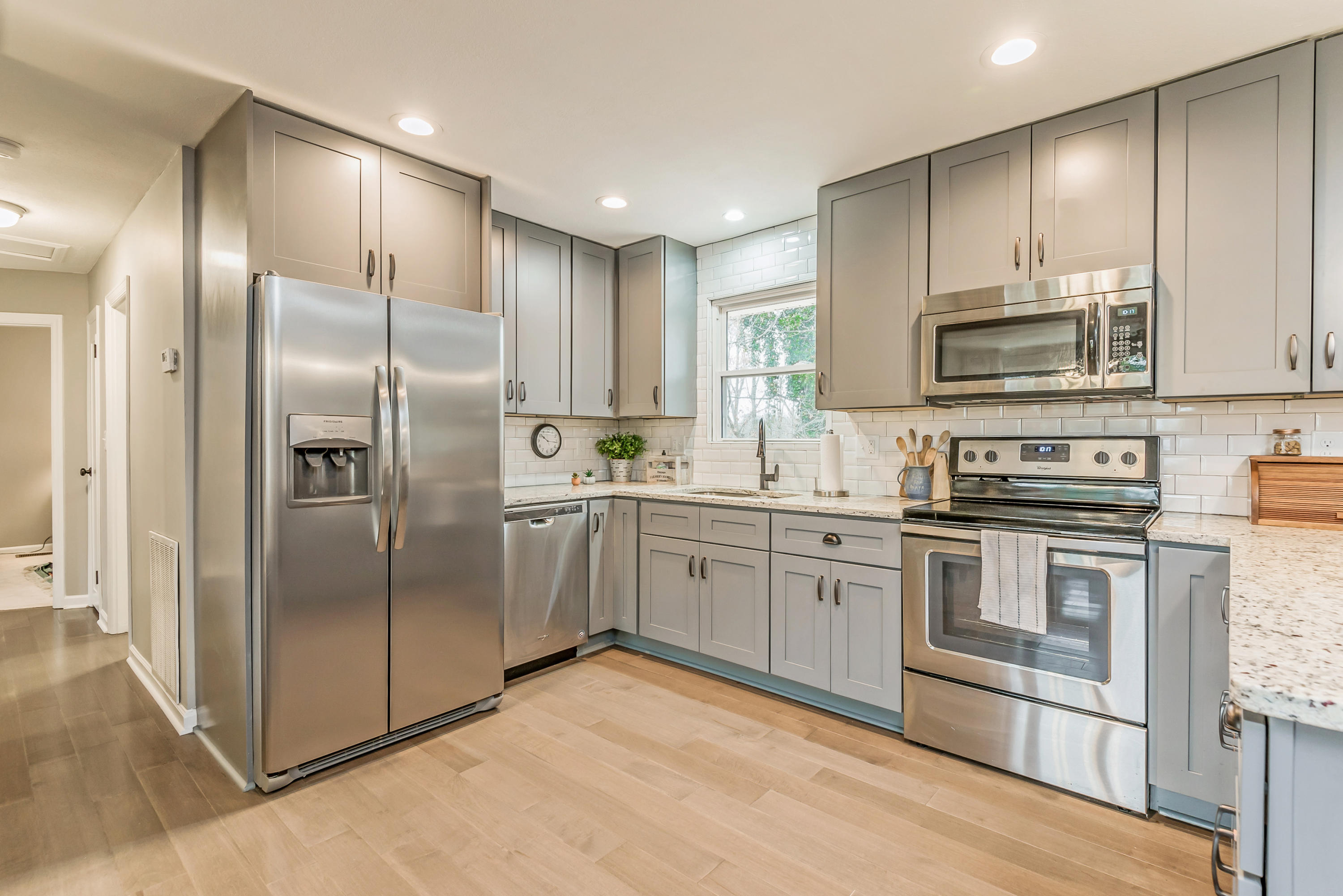 8015 Shady Lane Powell, TN 37849 - Photo 12 of 38 8015shadyln-14