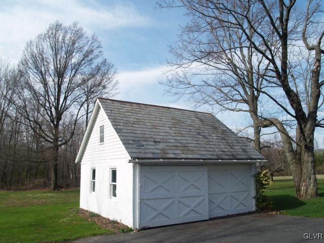 1219 Ridge Road Sellersville, PA 18960 - Photo 5 of 29
