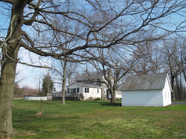 1219 Ridge Road Sellersville, PA 18960 - Photo 9 of 29