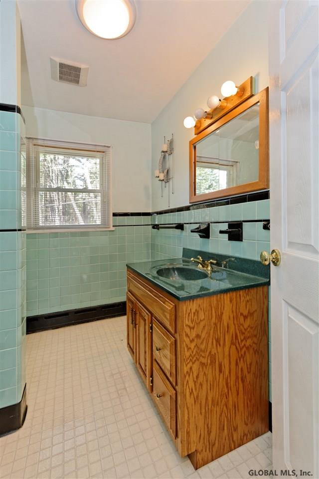 49 Fletcher Road Guilderland, NY 12203 - Photo 13 of 25 Photo 13