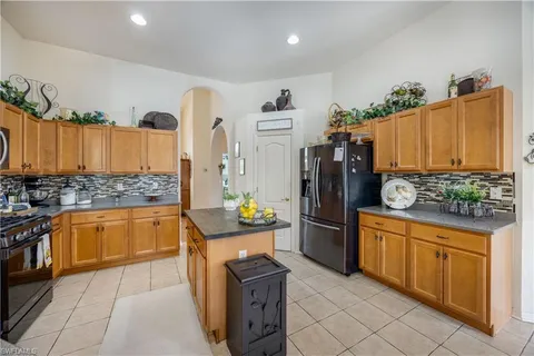 $930,000 | 1860 22nd Avenue Northeast, Naples, FL 34120