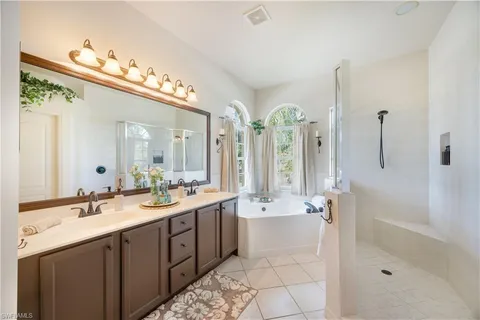 $930,000 | 1860 22nd Avenue Northeast, Naples, FL 34120