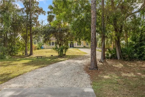 $930,000 | 1860 22nd Avenue Northeast, Naples, FL 34120