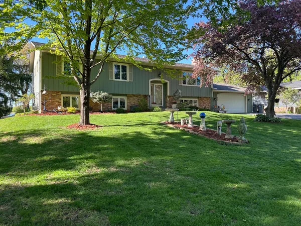 $599,900 | 630 Tyrol Lane, Shakopee, MN 55379