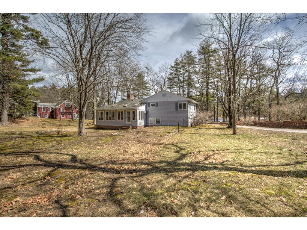 6 Thornton West Road Merrimack, NH 03054 - Photo 3 of 17