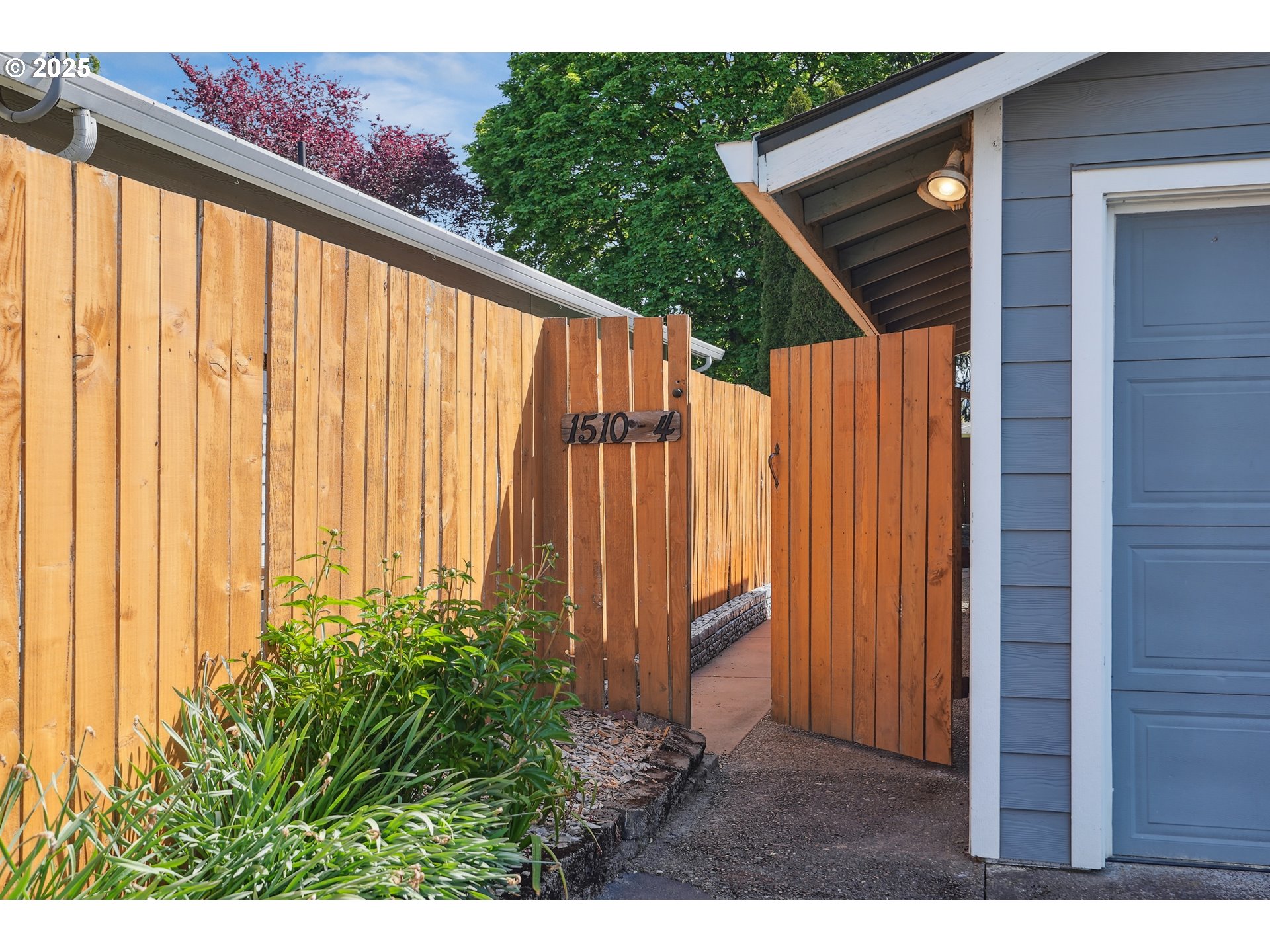 1510 Deborah Road, Unit 4 Newberg, OR 97132 - Photo 3 of 26 a view of balcony with furniture