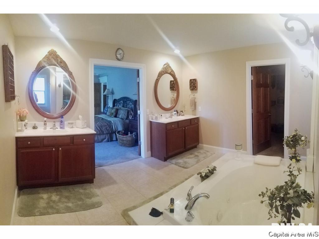 3564 Benbrook Drive Springfield, IL 62711 - Photo 15 of 28 Gallery Image 15