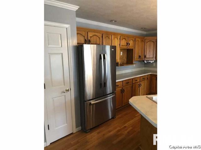 3196 Otter Lane Springfield, IL 62712 - Photo 11 of 36 Gallery Image 11