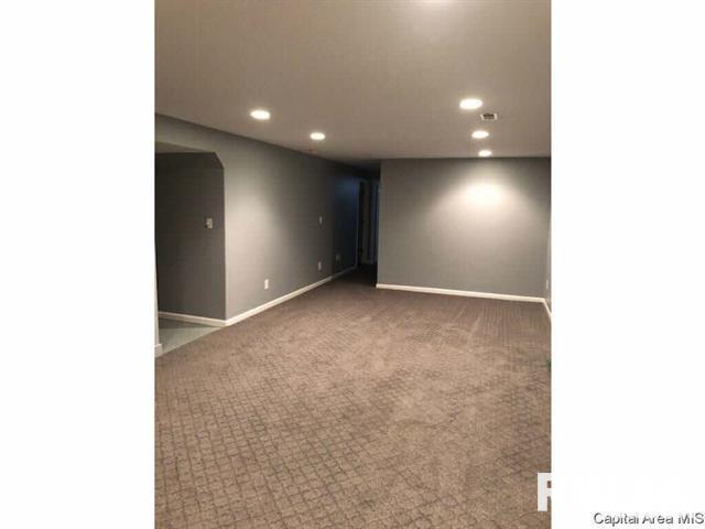 3196 Otter Lane Springfield, IL 62712 - Photo 23 of 36 Gallery Image 23