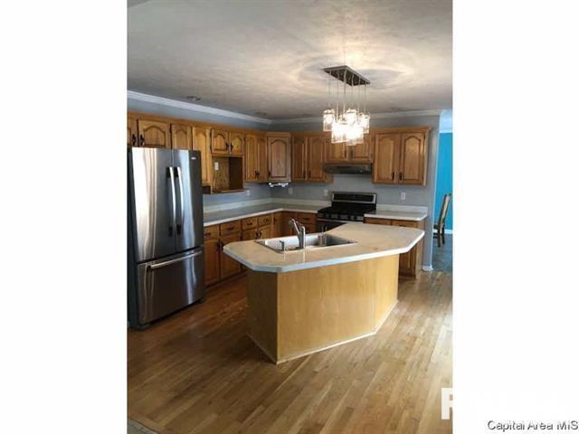 3196 Otter Lane Springfield, IL 62712 - Photo 10 of 36 Gallery Image 10