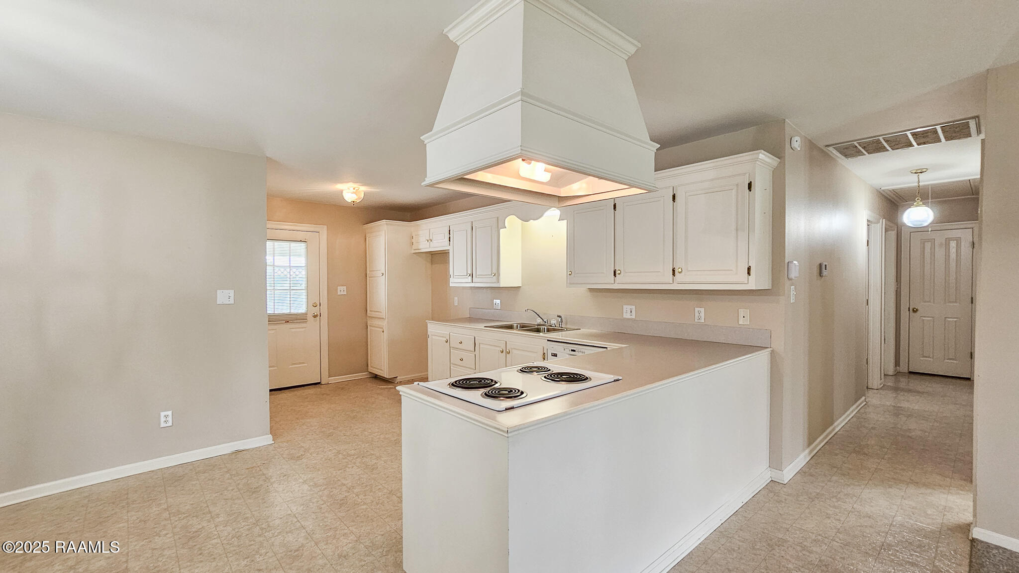 113 Jeanne Street Eunice, LA 70535 - Photo 11 of 32 20250520_141007