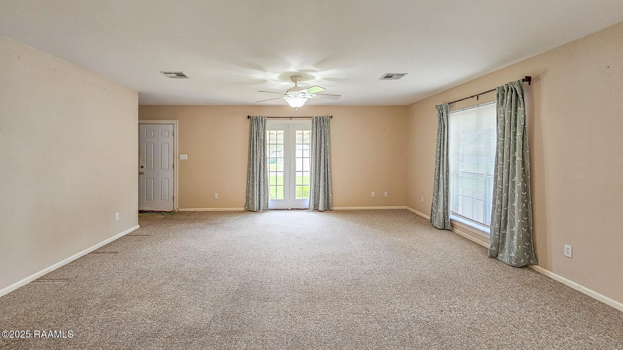 113 Jeanne Street Eunice, LA 70535 - Photo 5 of 32 20250520_140855