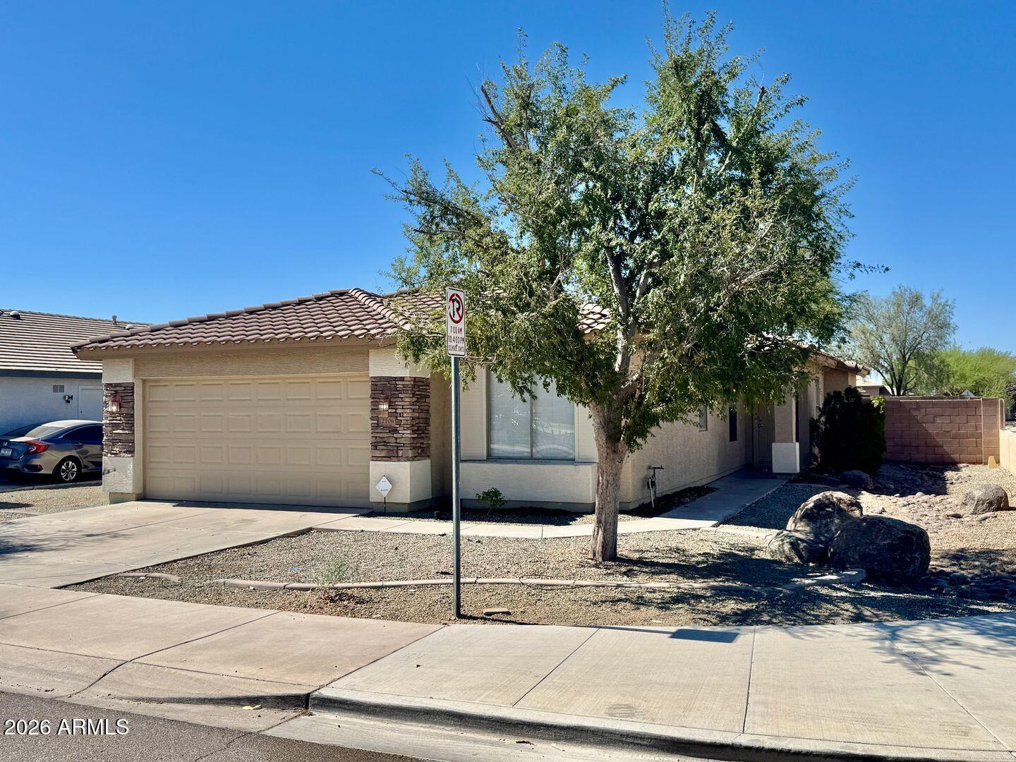 2106 West Alta Vista Road Phoenix, AZ 85041 - Photo 2 of 36 2