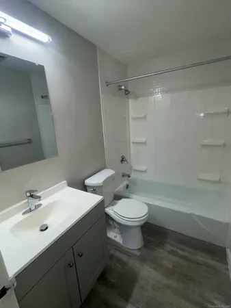 $1,975 | 891 West Boulevard, Unit 320, Hartford, CT 06105