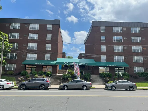 $1,975 | 891 West Boulevard, Unit 320, Hartford, CT 06105