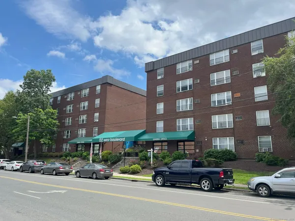 $1,975 | 891 West Boulevard, Unit 320, Hartford, CT 06105