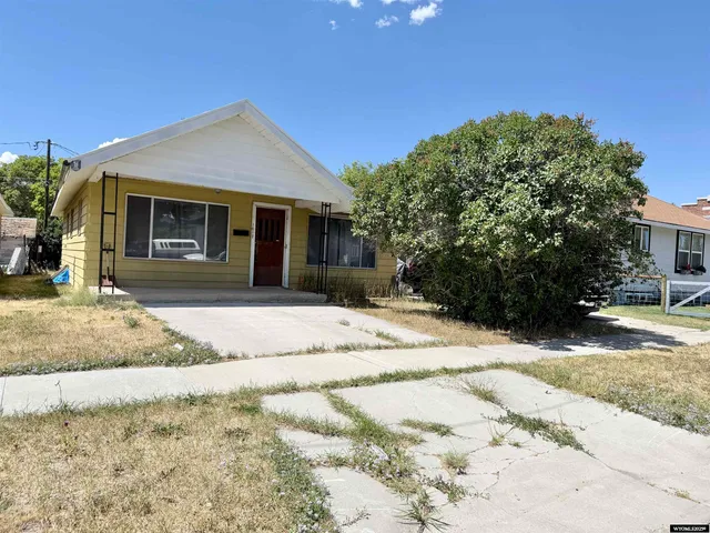 $140,000 | 1017 Sage Avenue, Kemmerer, WY 83101