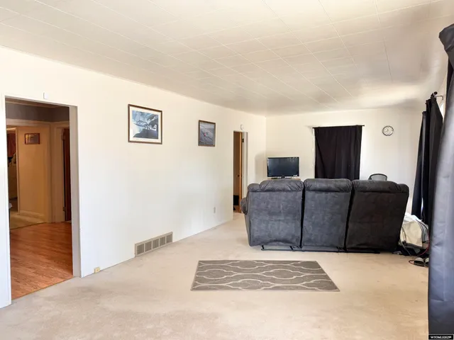 $140,000 | 1017 Sage Avenue, Kemmerer, WY 83101