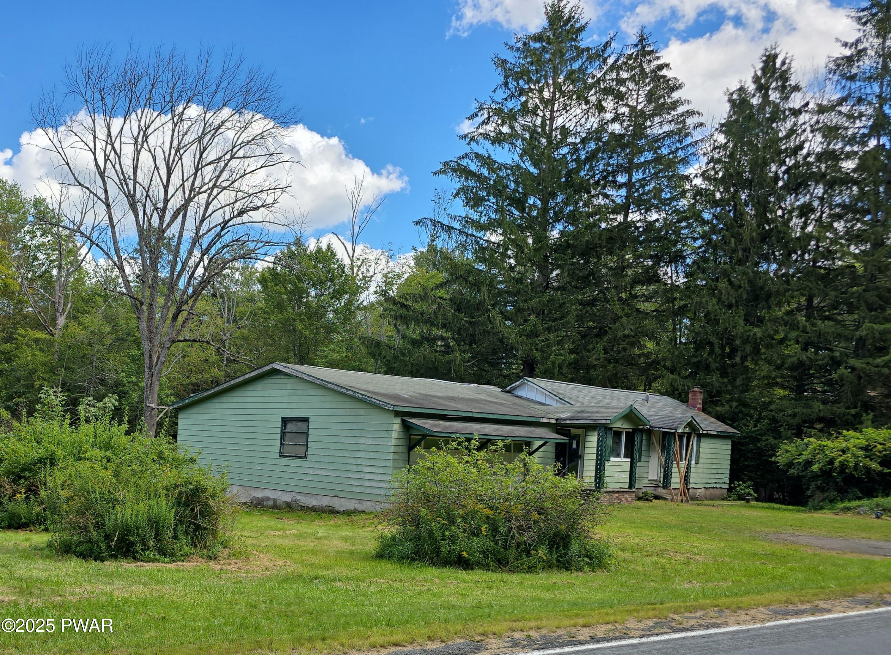 379 Roemerville Road Greentown, PA 18426 - Photo 2 of 17 TimePhoto_20250825_133637