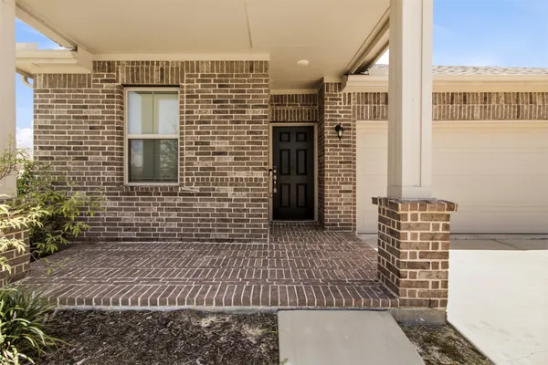 $314,900 | 8438 Baywatch Circle, Baytown, TX 77523