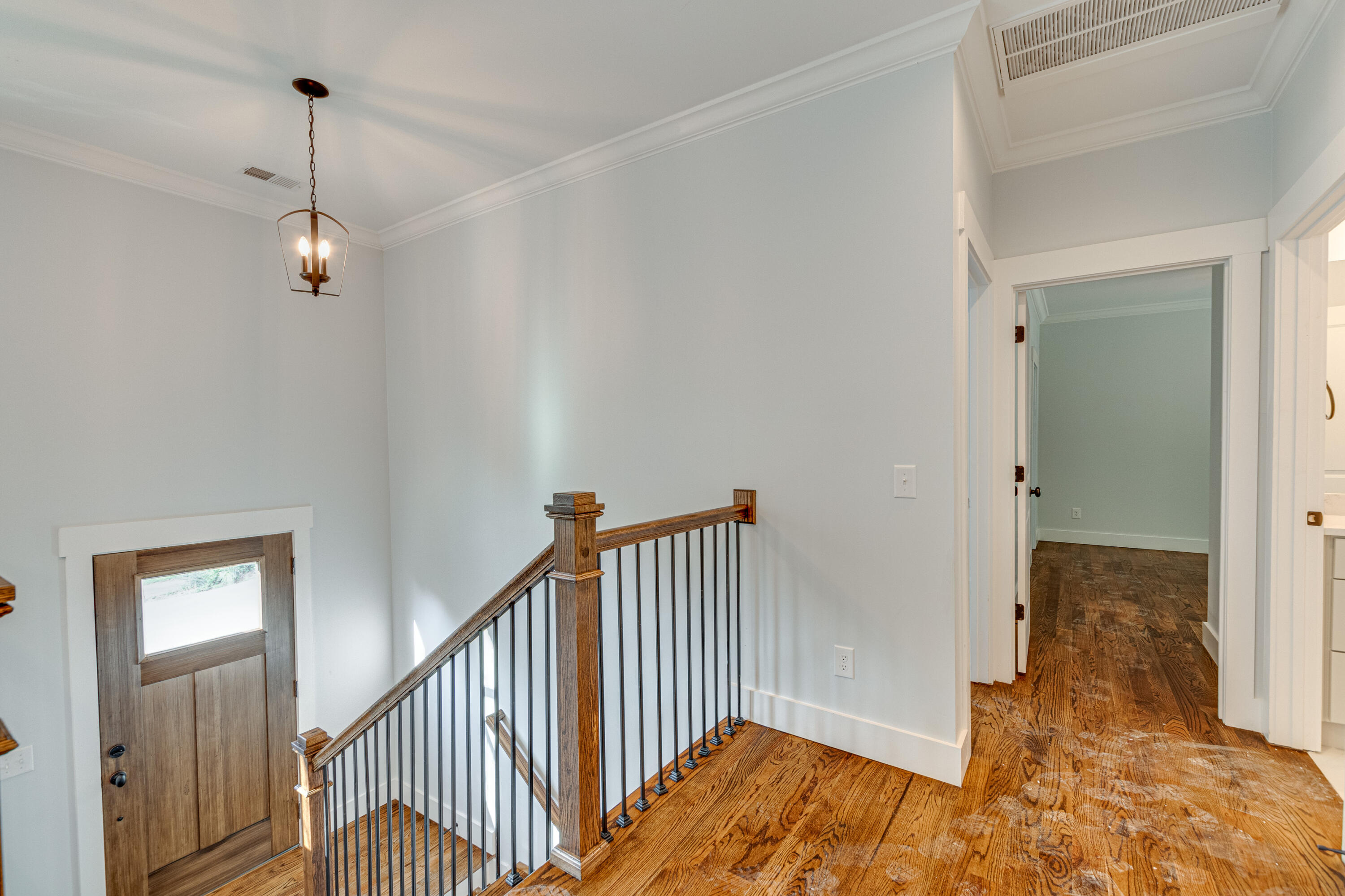 1020 Fernway Road Chattanooga, TN 37405 - Photo 13 of 27 1020 Fernway Rd interior-5