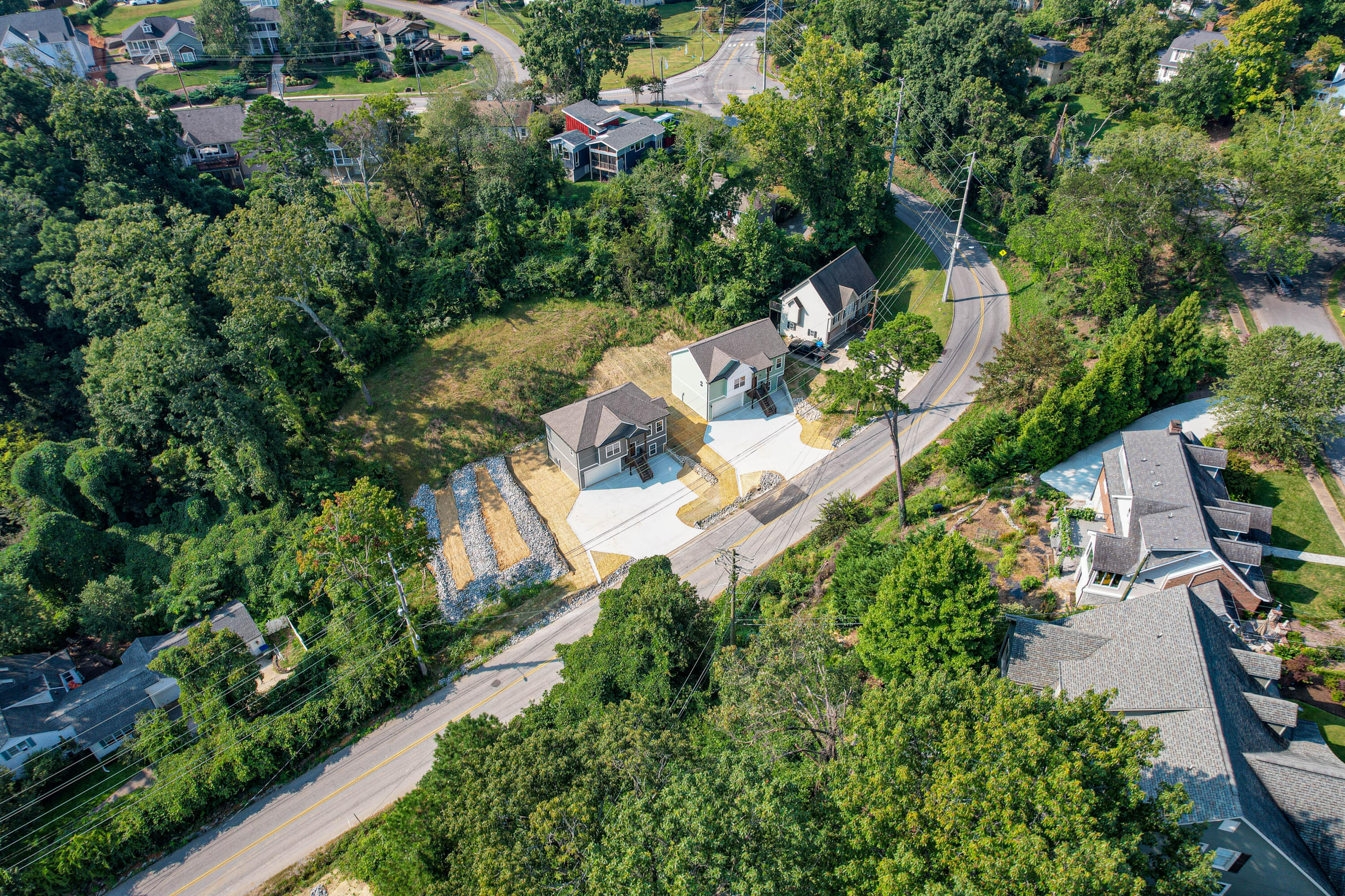 1020 Fernway Road Chattanooga, TN 37405 - Photo 6 of 27 1020 Fernway Rd exterior-6