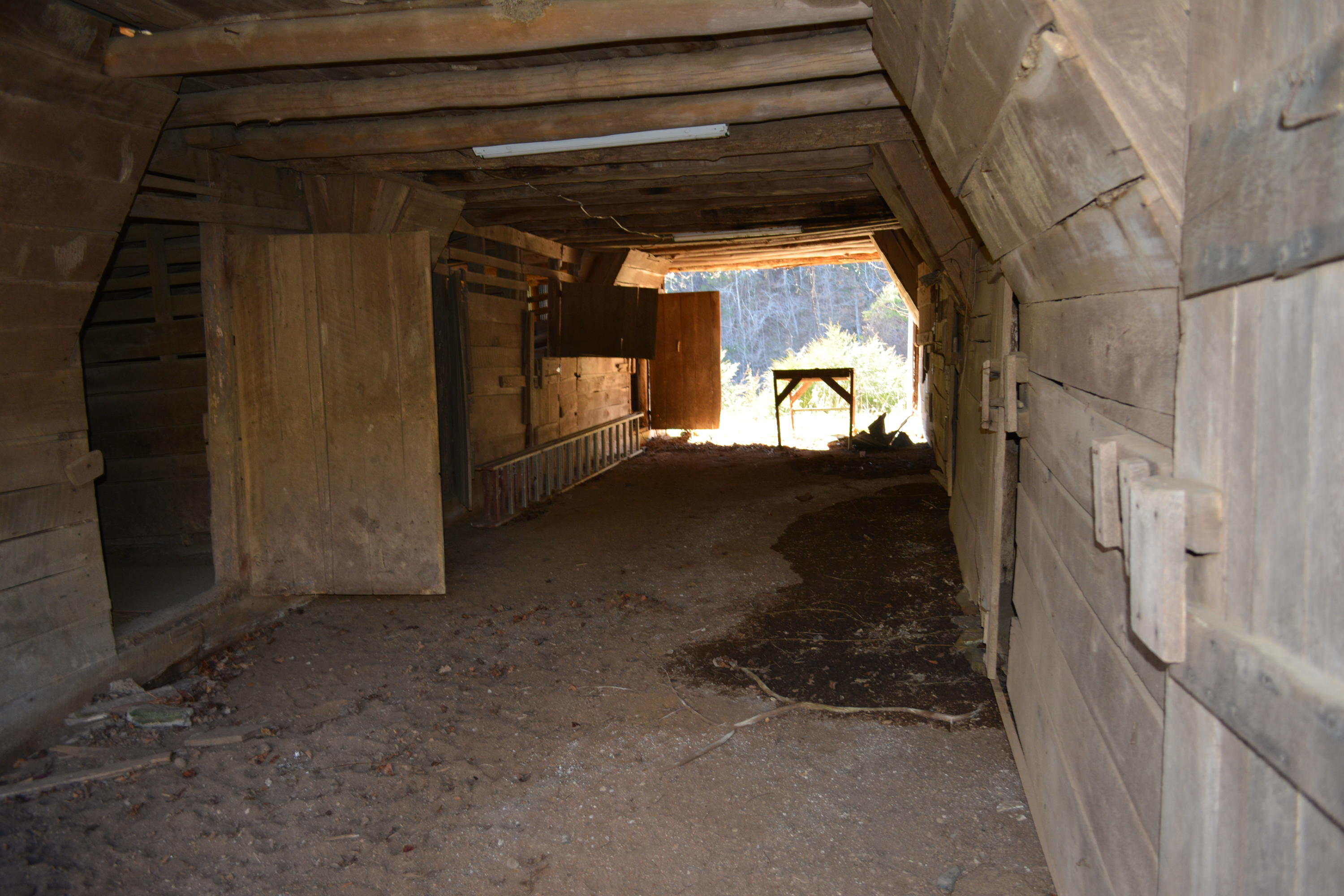 7600 Caney Valley Road Tazewell, TN 37879 - Photo 13 of 41 DSC_0097