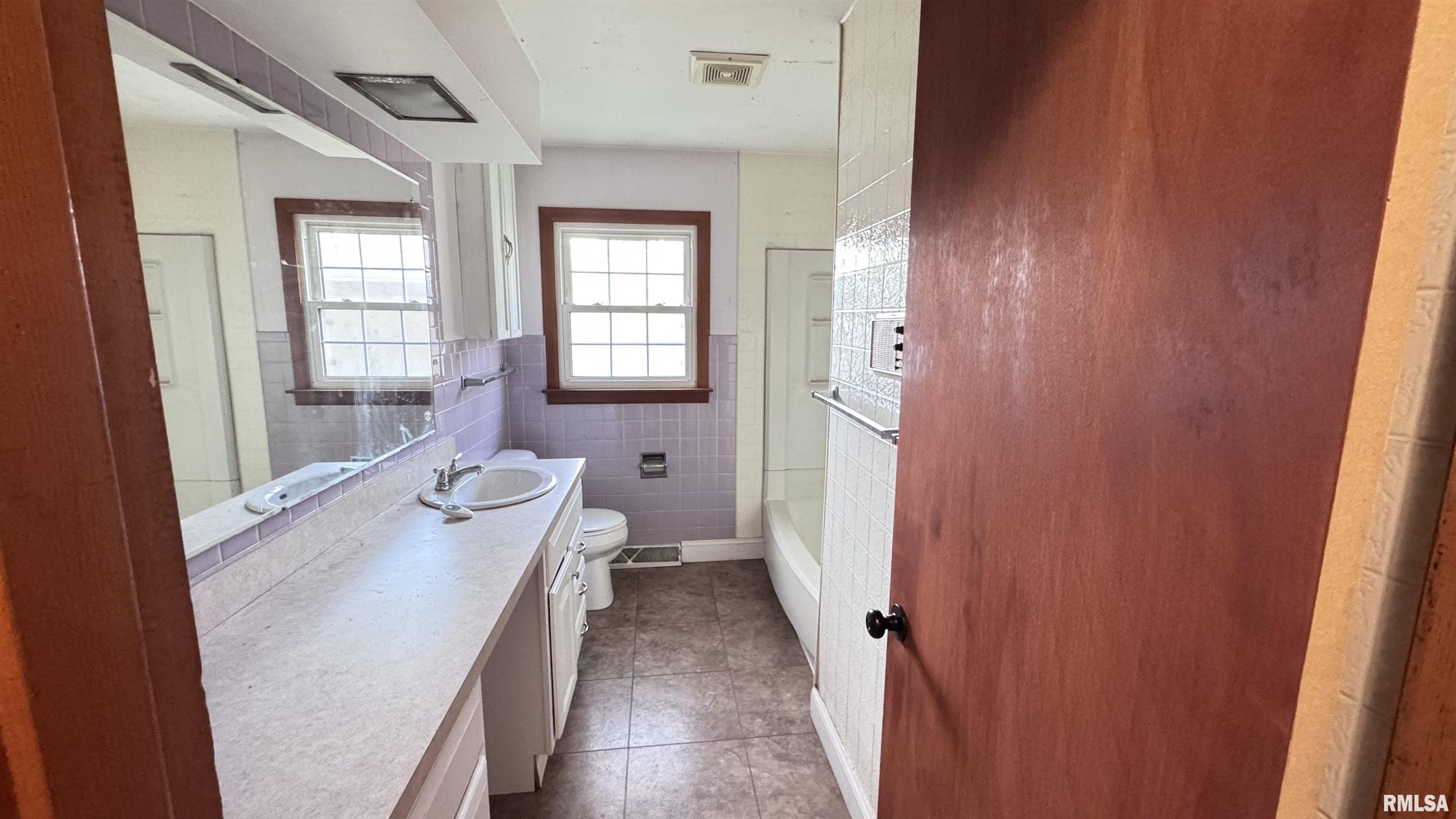 3131 East Enos Avenue Springfield, IL 62702 - Photo 6 of 23