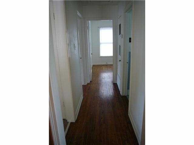 1708 Madison Avenue Austin, TX 78757 - Photo 14 of 20 a view of a hallway
