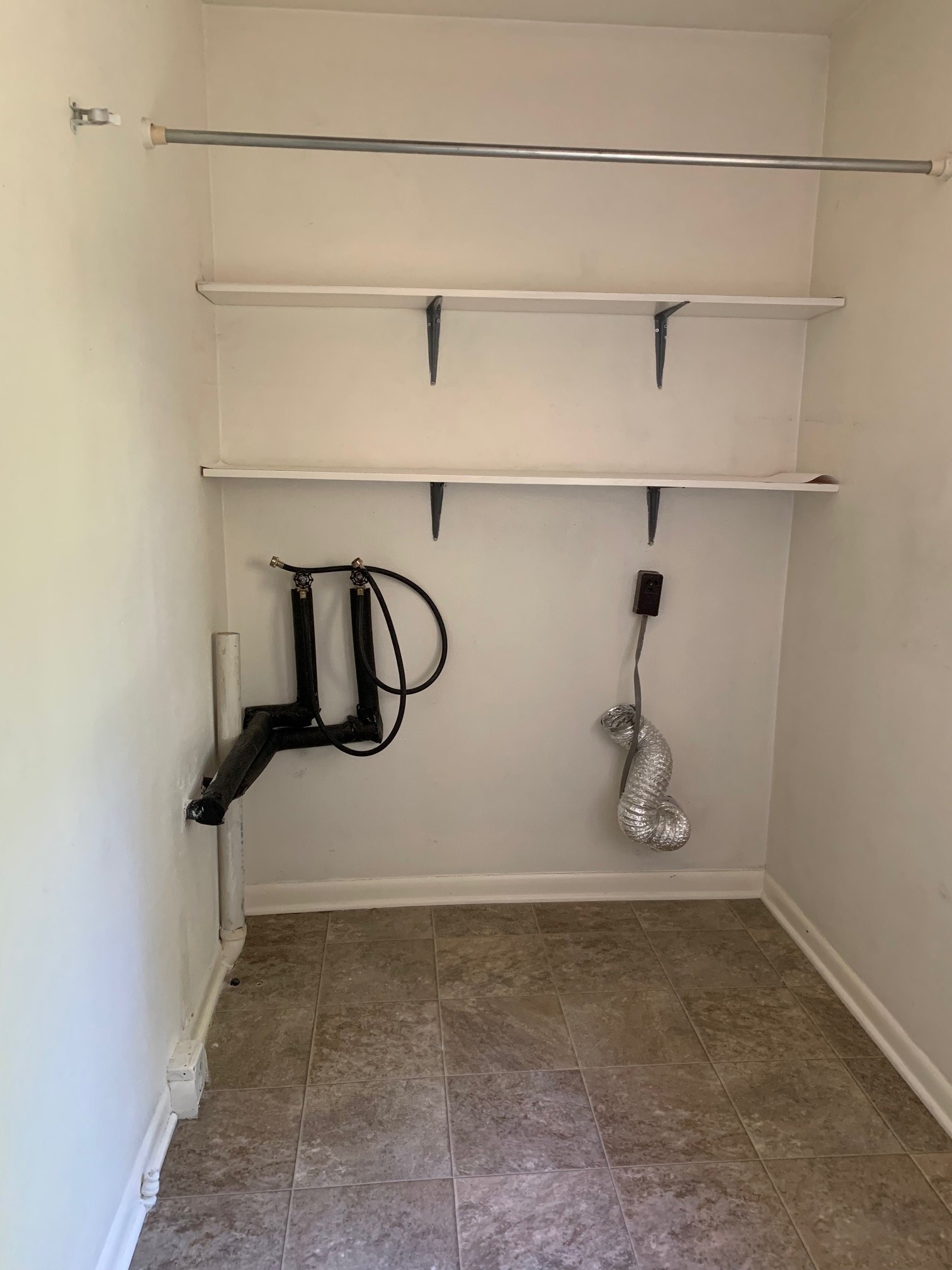 1708 Madison Avenue Austin, TX 78757 - Photo 20 of 20 a view of small space