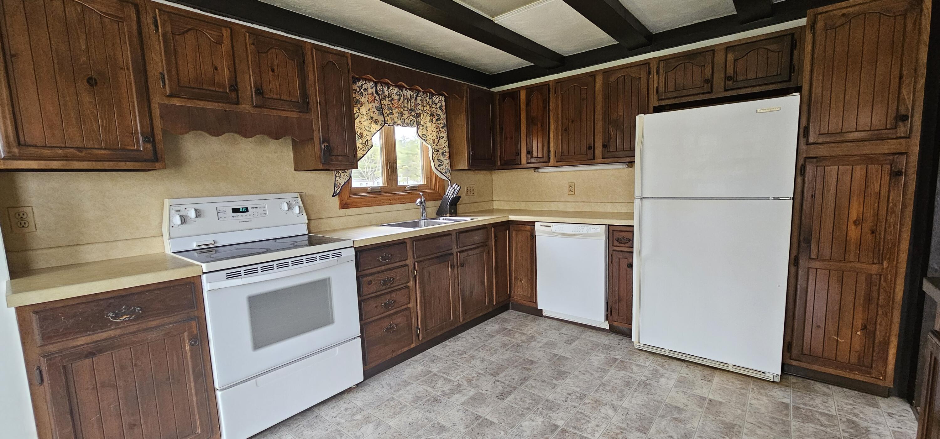 454 West River Road Waterville, ME 04901 - Photo 8 of 33 08. Kitchen