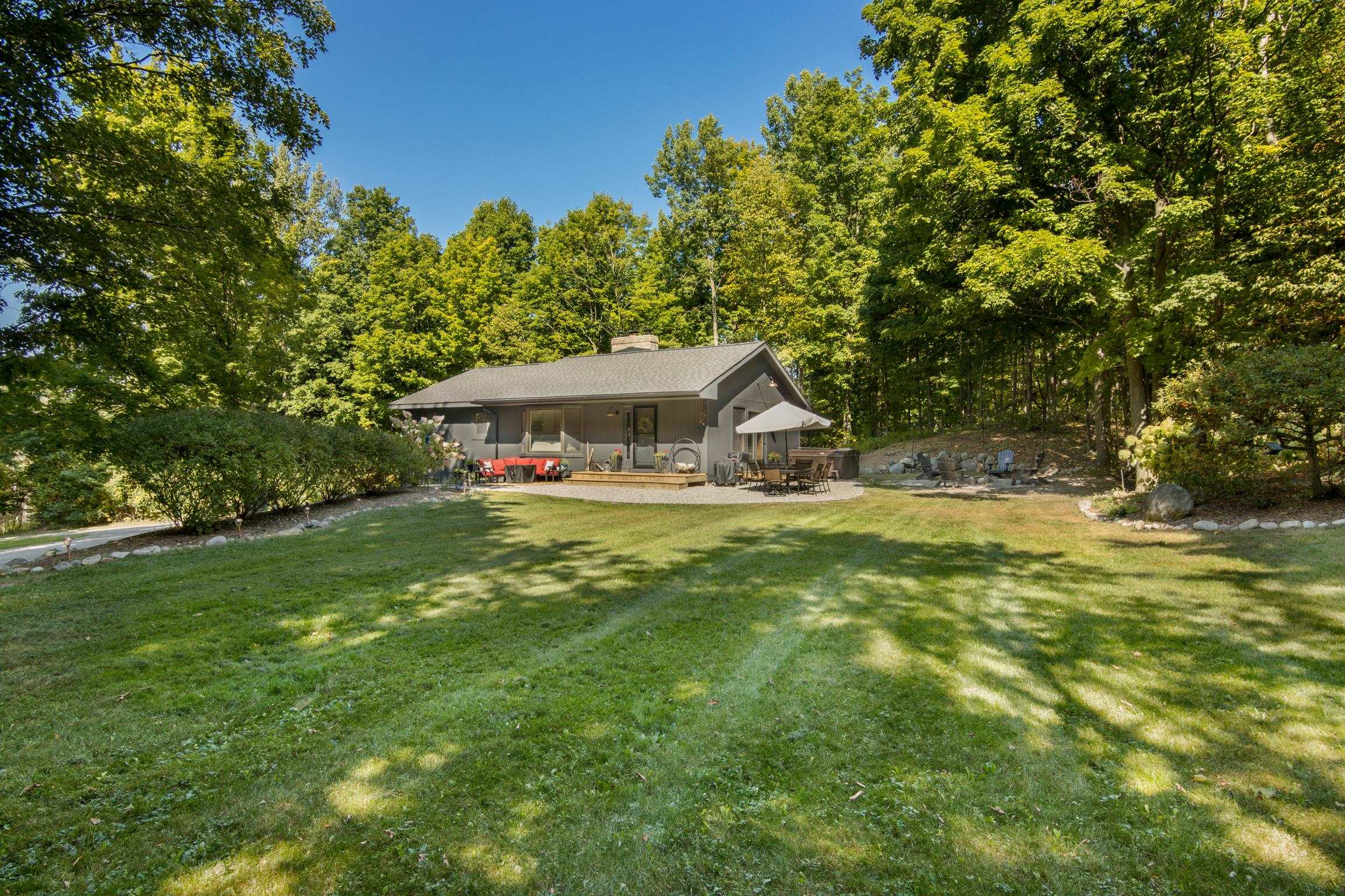 7676 Bennett Road Williamsburg, MI 49690 - Photo 33 of 39 1927433-46025a5e-efa1-41dd-ae6a-50365c128da9.JPG