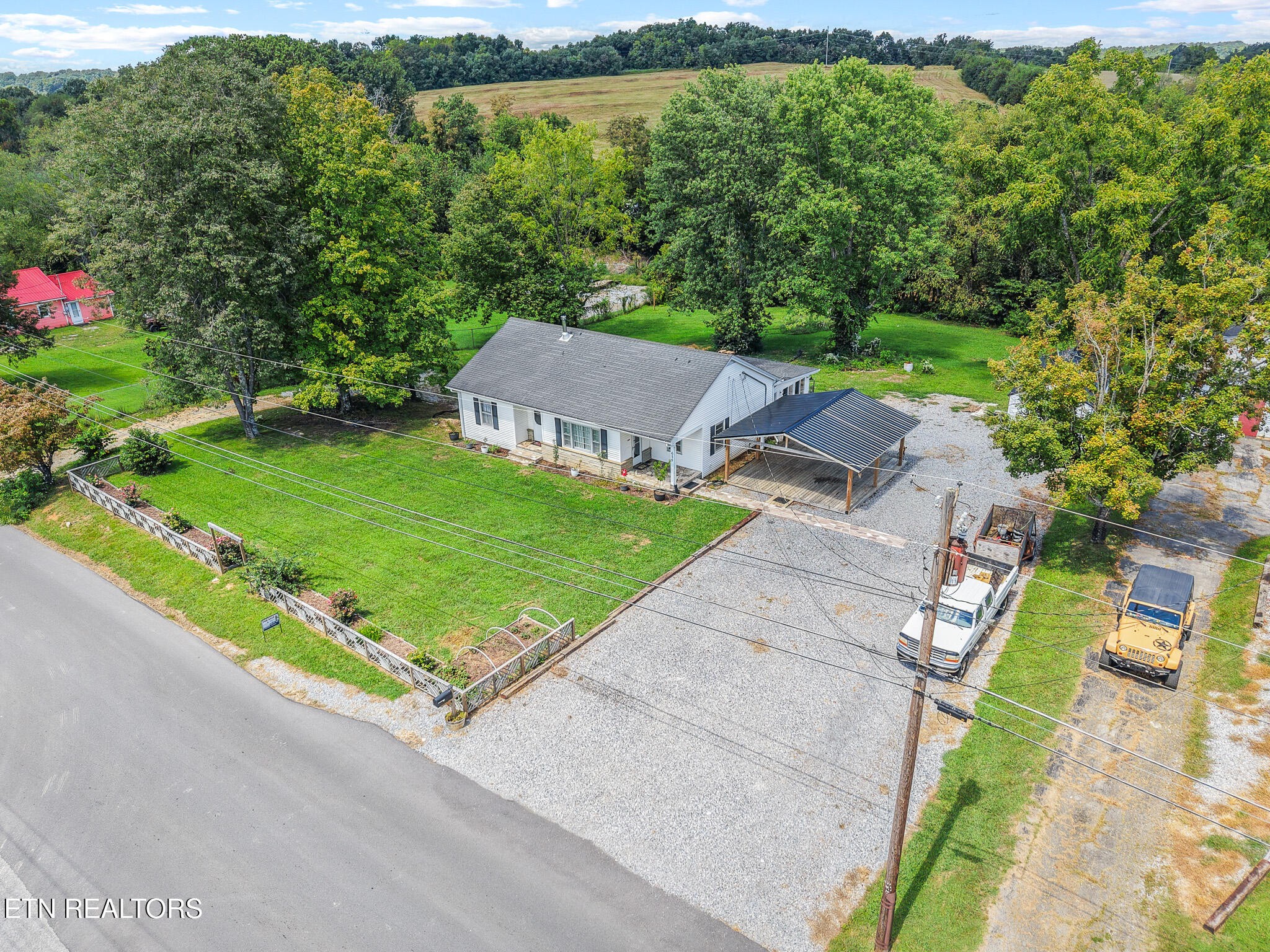 655 Old Stage Road Greeneville, TN 37745 - Photo 3 of 41 Gallery Image 3