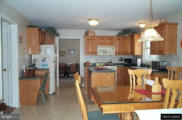 3113 Wheatlyn Road, Unit 22 York, PA 17402 - Photo 3 of 9 Gallery Image 3