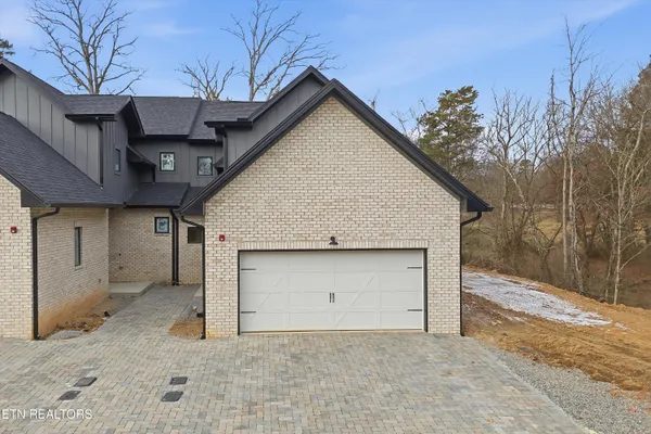 $629,900 | 637 October Glory Lane, Knoxville, TN 37934