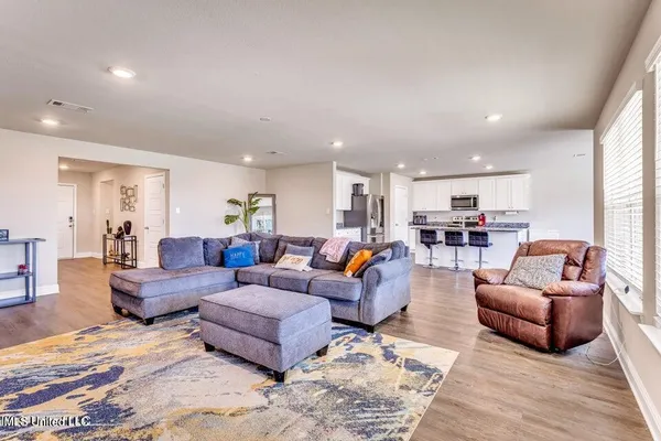 $2,300 | 10429 Willow Leaf Drive, Gulfport, MS 39503