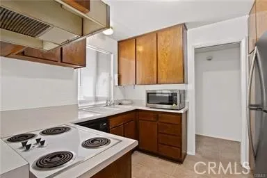 $2,450 | 5650 North Sumner Way, Culver City, CA 90230