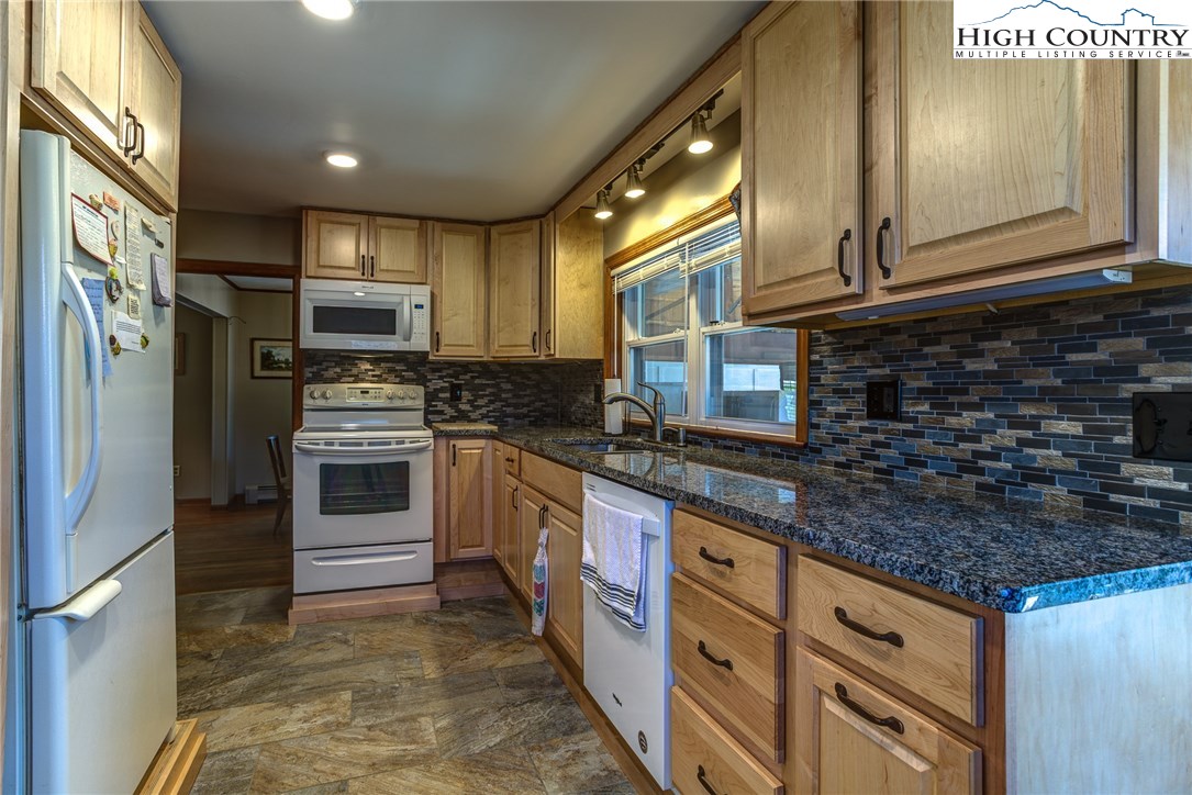 960 Hodges Gap Road Boone, NC 28607 - Photo 6 of 30 Gallery Image 6