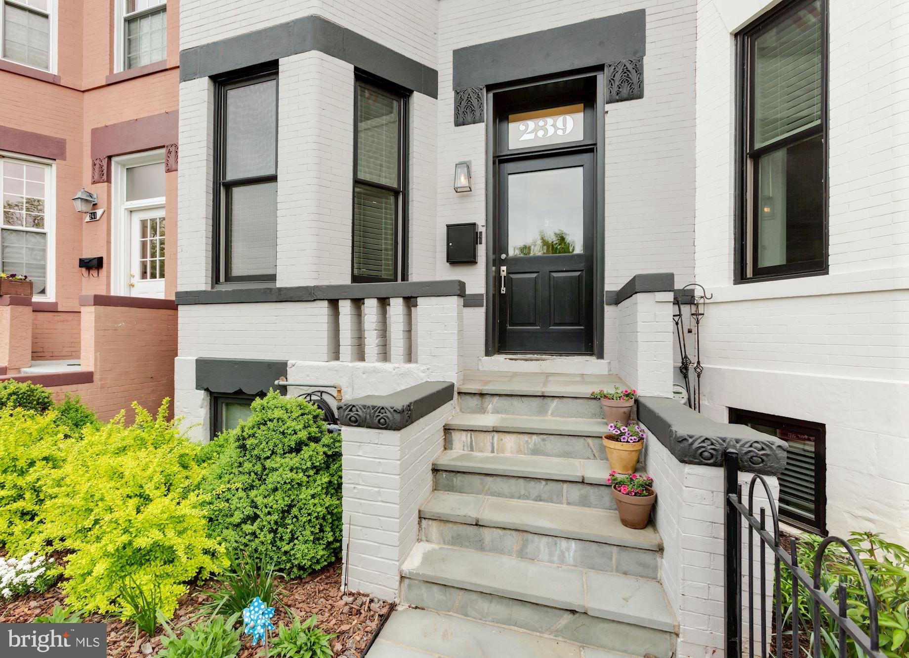 239 12th Street Northeast Washington, DC 20002 - Photo 2 of 35