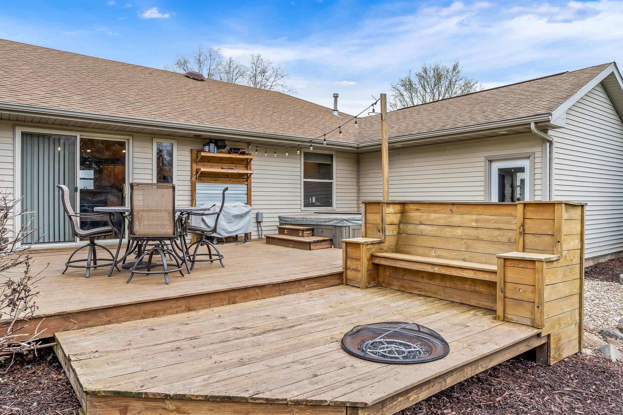 2615 Graham Road Belvidere, IL 61008 - Photo 12 of 39 a view of a chairs and table in the patio