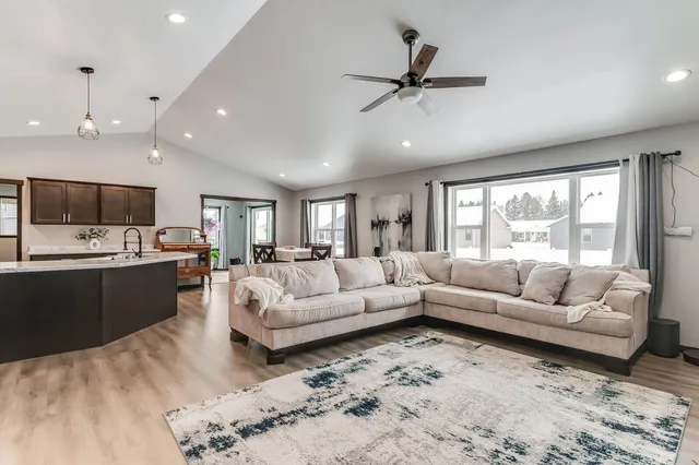 $464,900 | 2007 Spakenburg Road, Holmen, WI 54636